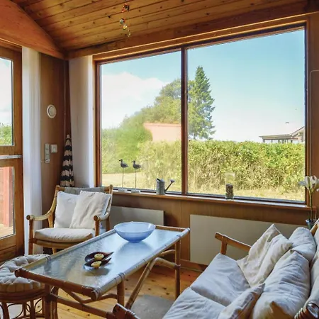 Feriehus Three-bedroom Holiday In Farso Sundsore
