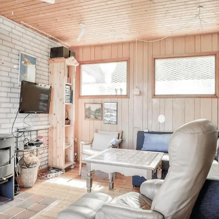 Three-bedroom Holiday In Farso Feriehus Sundsore